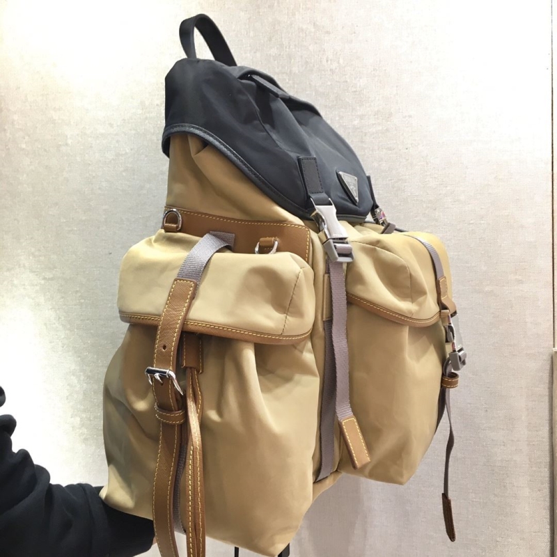 Pra*a backpacks